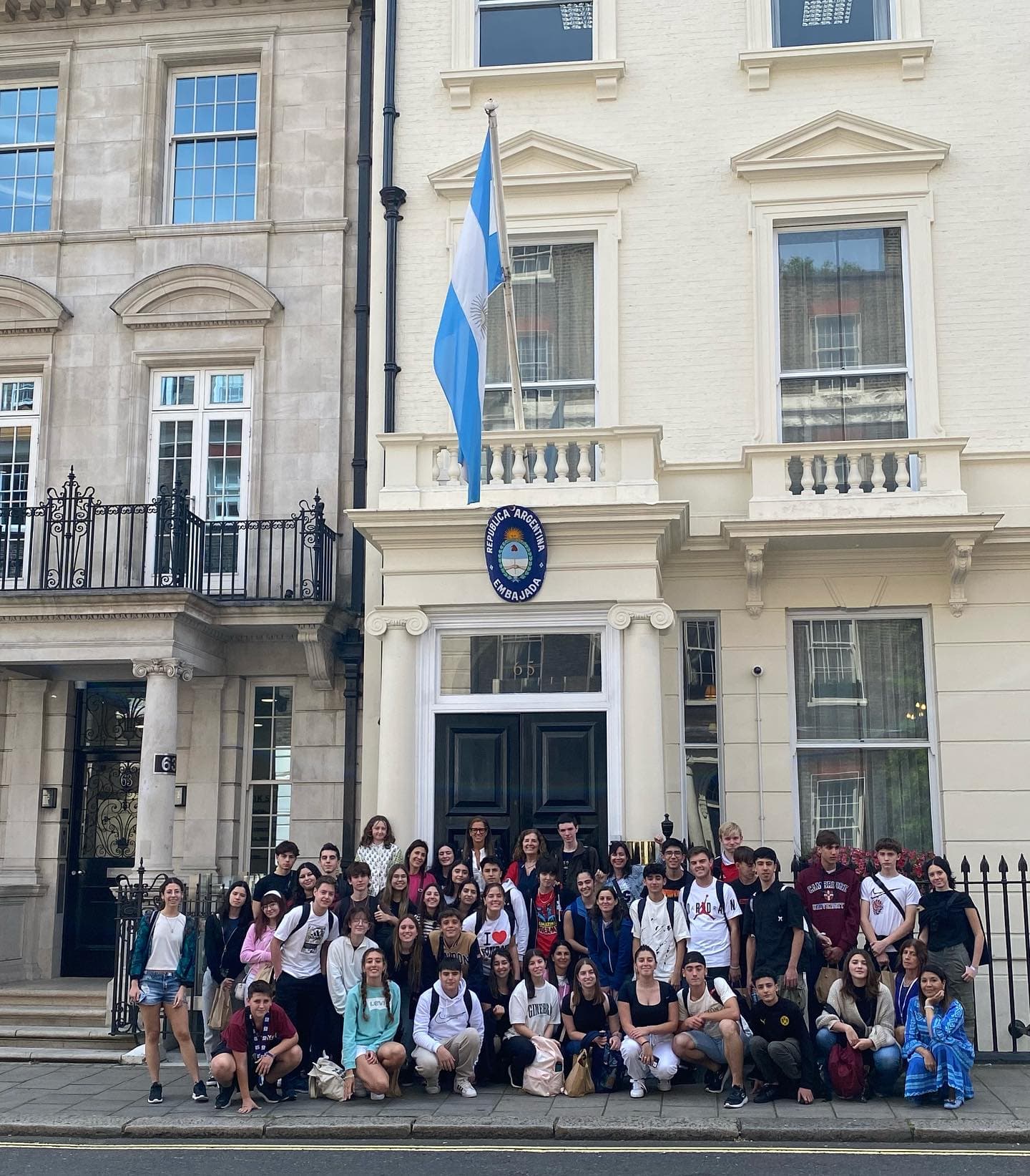 Visita a la Embajada Argentina en Reino Unido