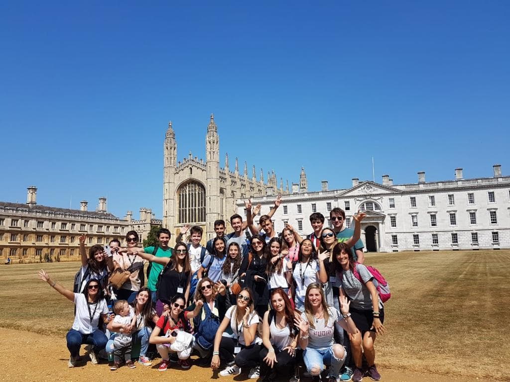 Equipo Cambridge Overseas